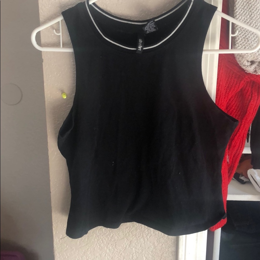 Ultra fitting crop tank top